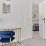 Elegant Swiety Marcin By Renters *