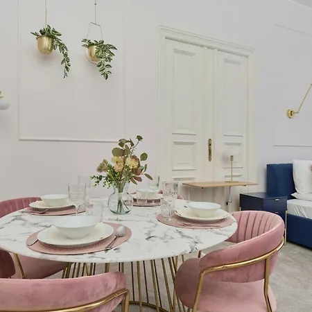 Elegant Swiety Marcin By Renters Apartman *