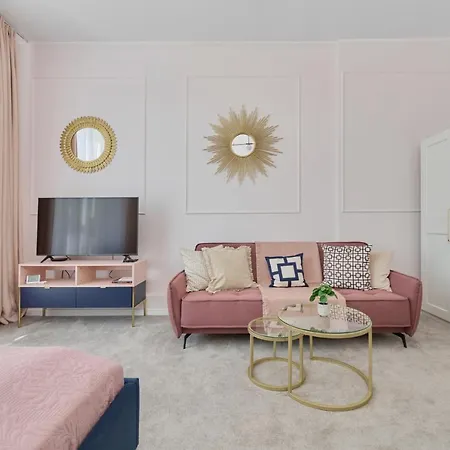 Elegant Swiety Marcin By Renters * Poznan