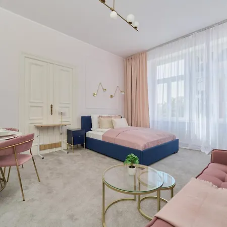 Elegant Swiety Marcin By Renters