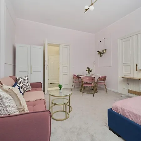 Elegant Swiety Marcin By Renters * Poznań