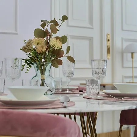 Elegant Swiety Marcin By Renters