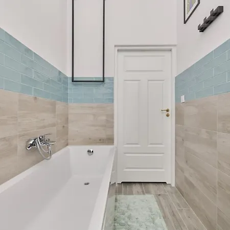 Elegant Swiety Marcin By Renters