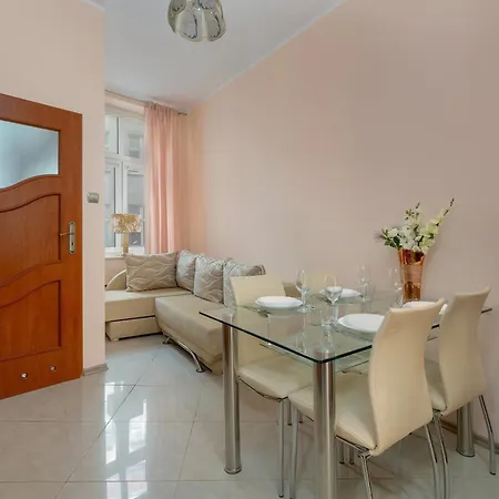 Elegant Swiety Marcin By Renters