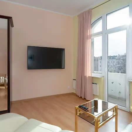 Elegant Swiety Marcin By Renters