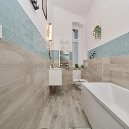 Elegant Swiety Marcin By Renters Apartment