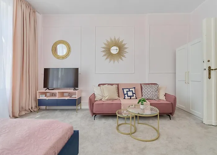 Elegant Swiety Marcin By Renters * Poznań