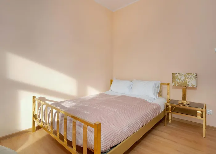 Elegant Swiety Marcin By Renters *